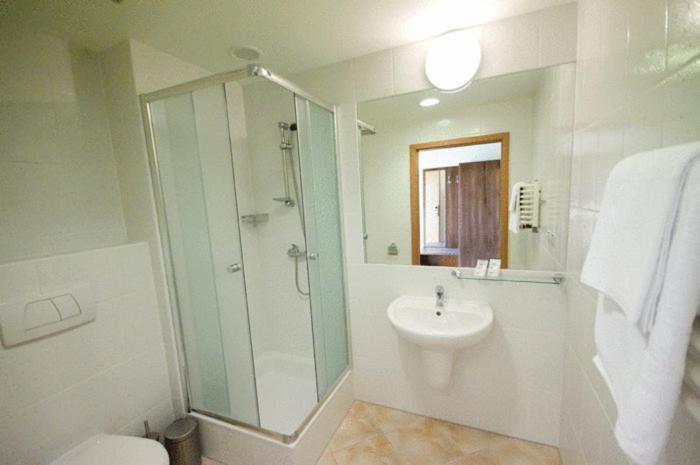 Hotel A4 Mop Kepnica Jaworzno Zimmer foto